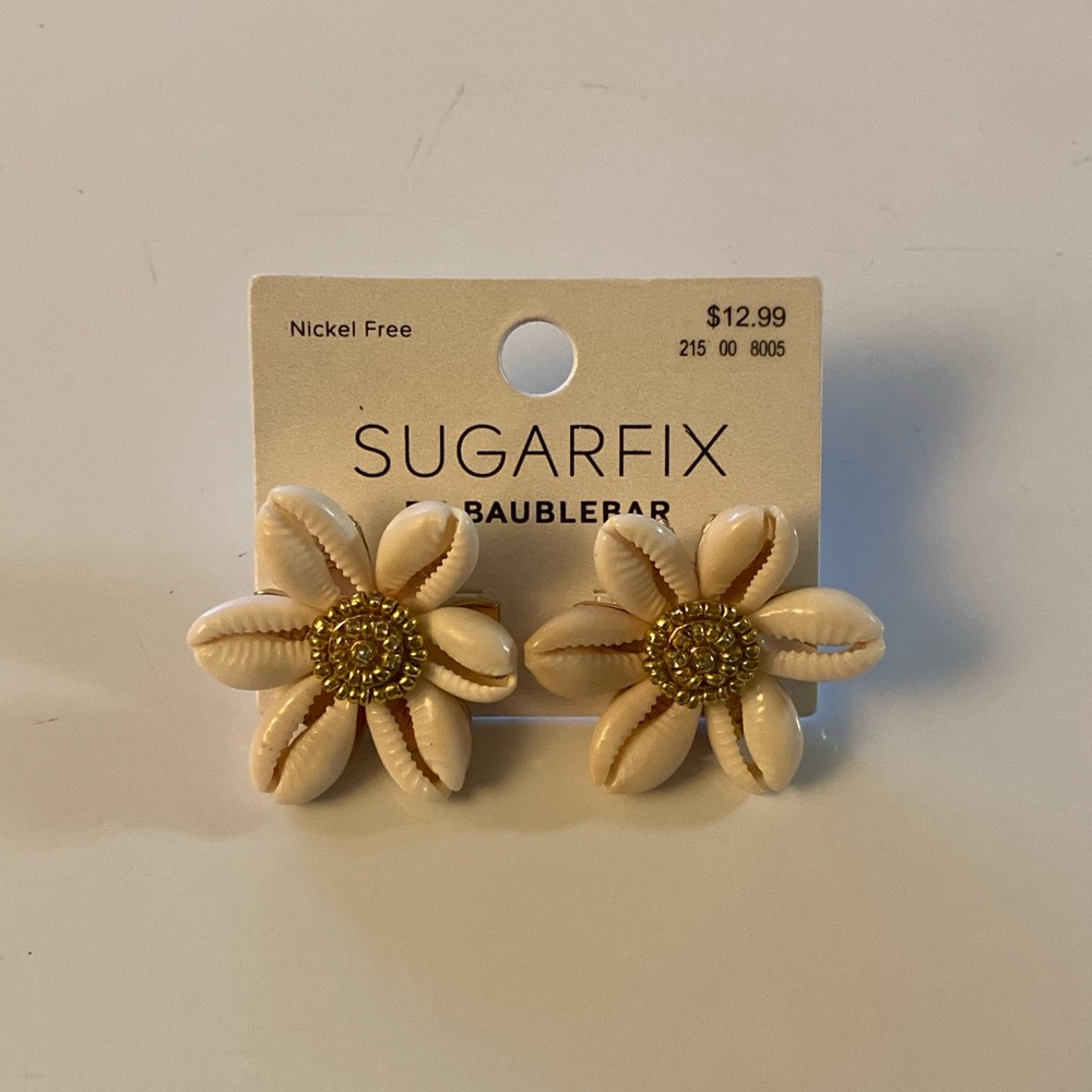 New! Flower sea shell earrings